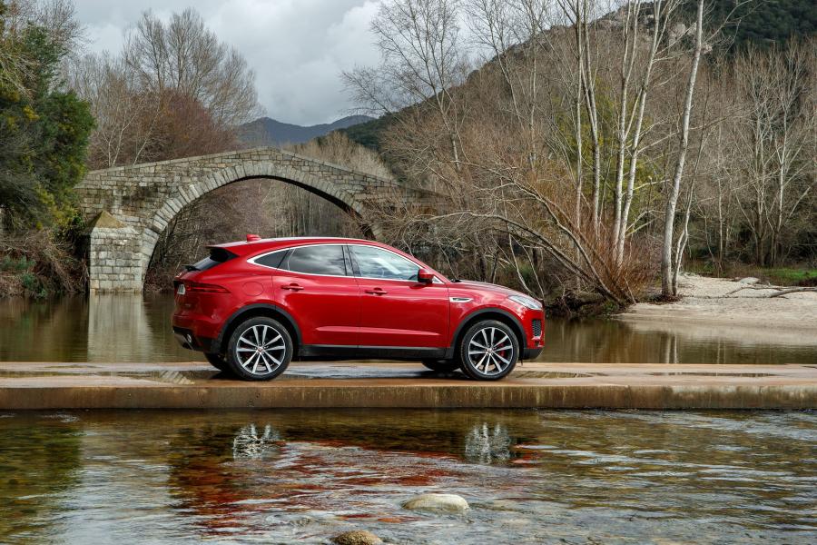  Jaguar E-Pace D240 AWD 2017 года  (WW) (фото 8 из 40)